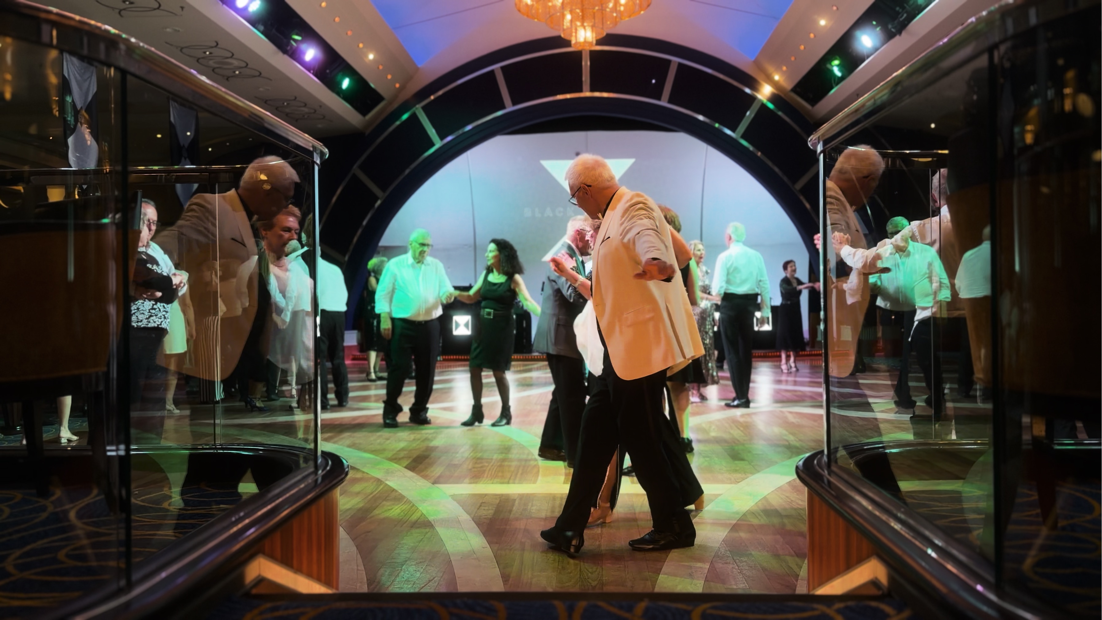 Queen Mary 2 Ship Tour: Every Deck, Every Space, Before Her Refit still