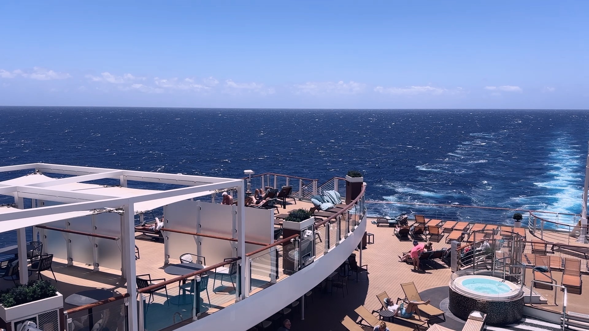 Queen Anne vs Queen Mary 2: Comparing Cunard's Newest Ship and Her Flagship